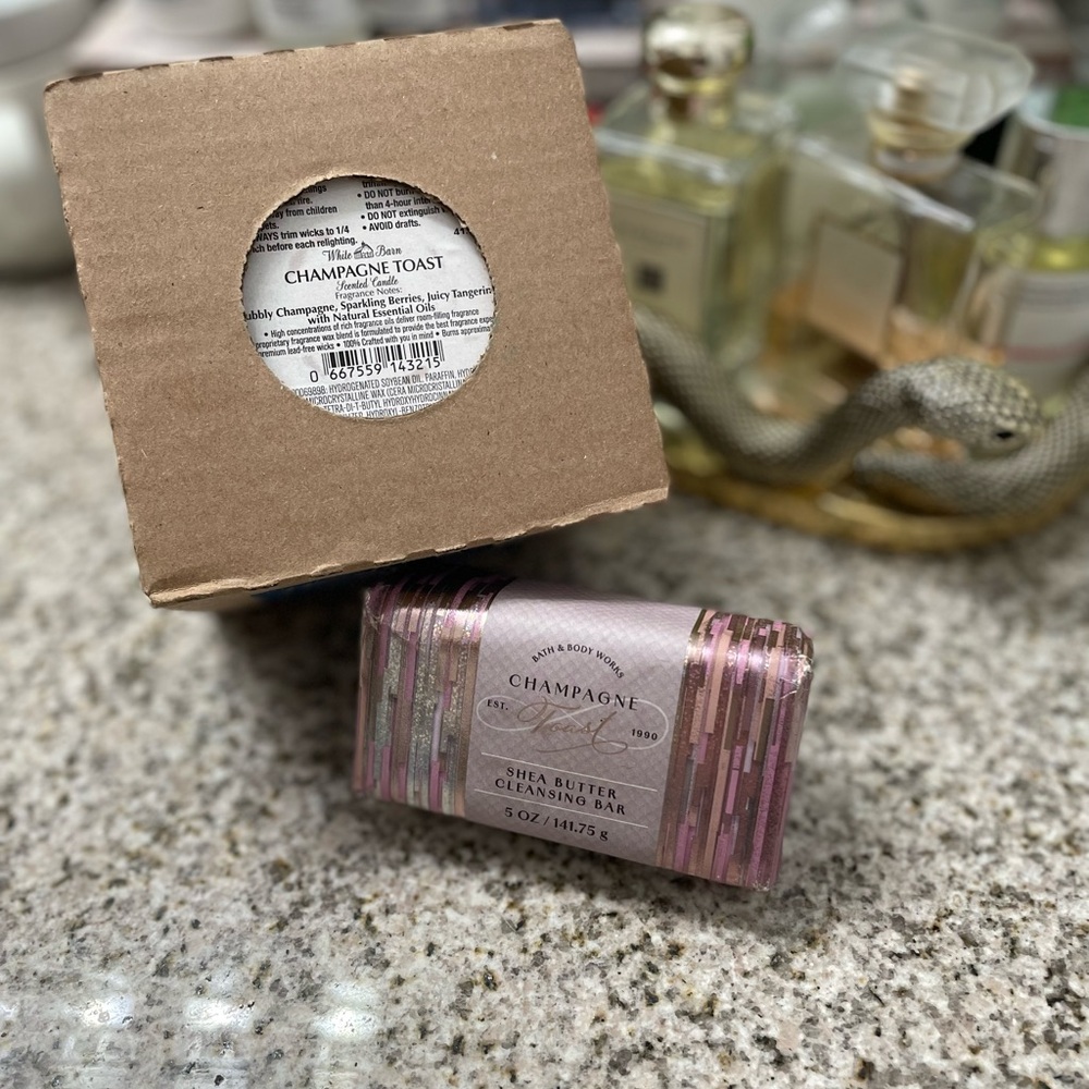 Bath & Body Works Champagne Toast Shea Butter Cleansing Bar - Pink and Brown